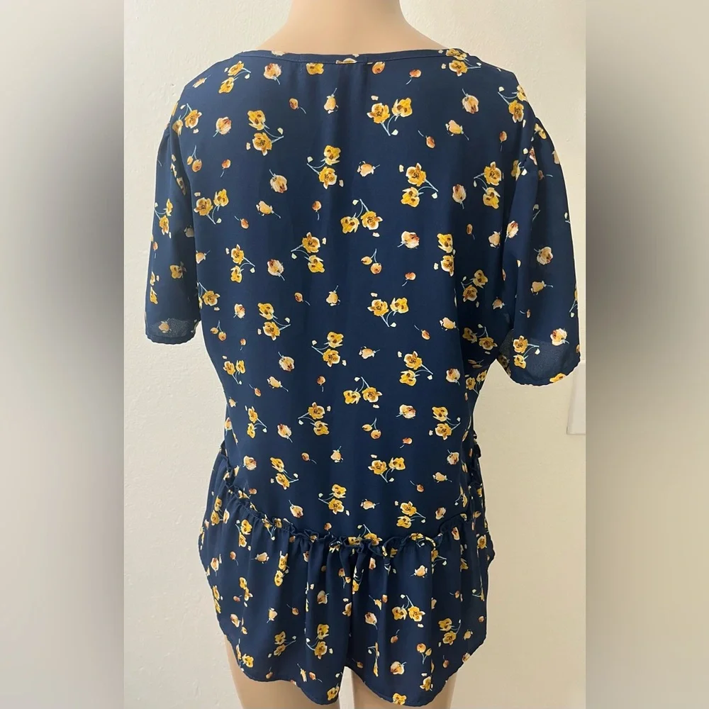 Pleione Navy with yellow floral dressy ruffle blouse Size XS - Picture 6 of 12